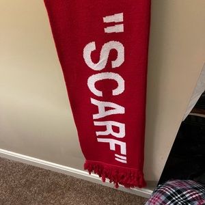 Off White “scarf” in red